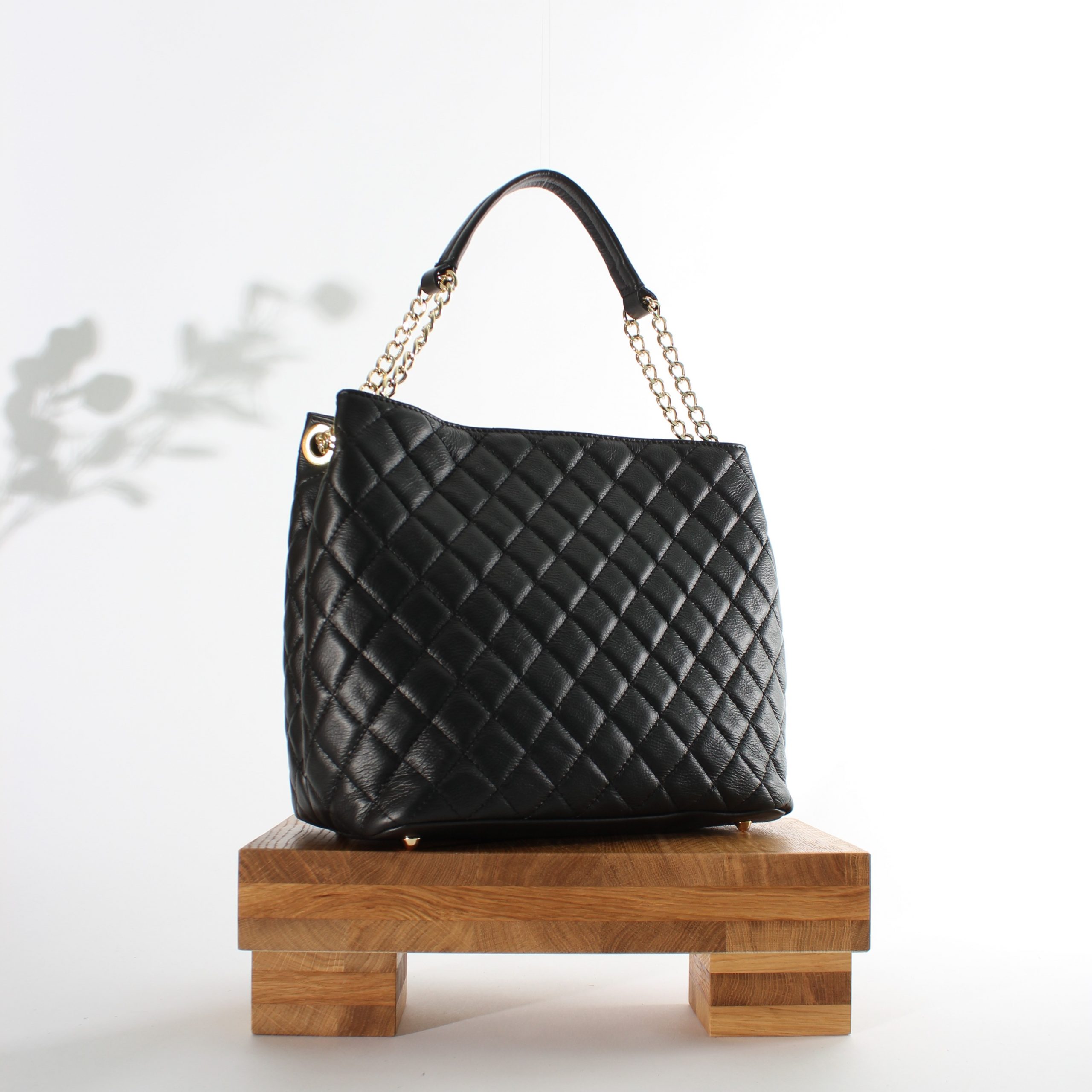 Leather handbag for women Ain