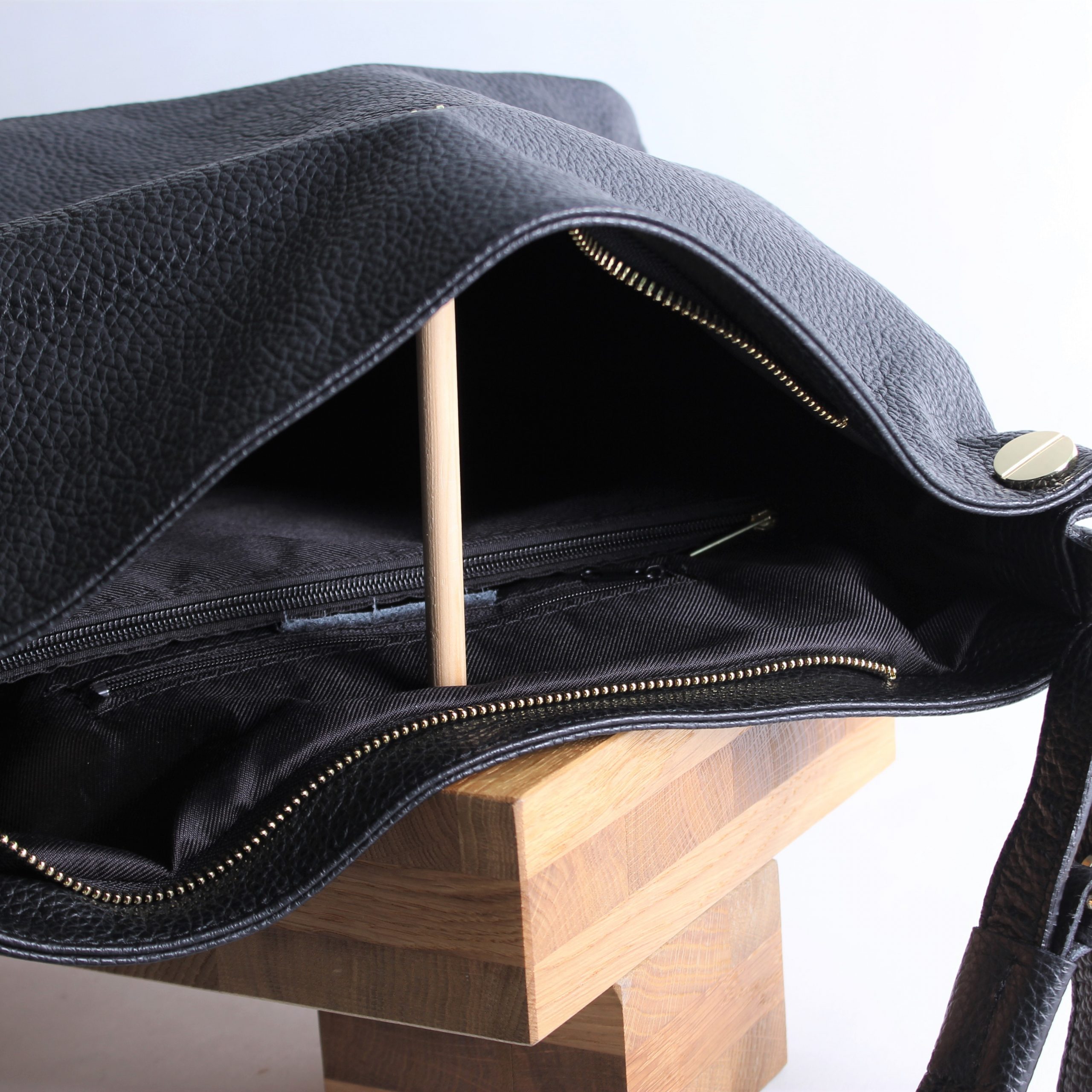 Leather handbag for women Santa